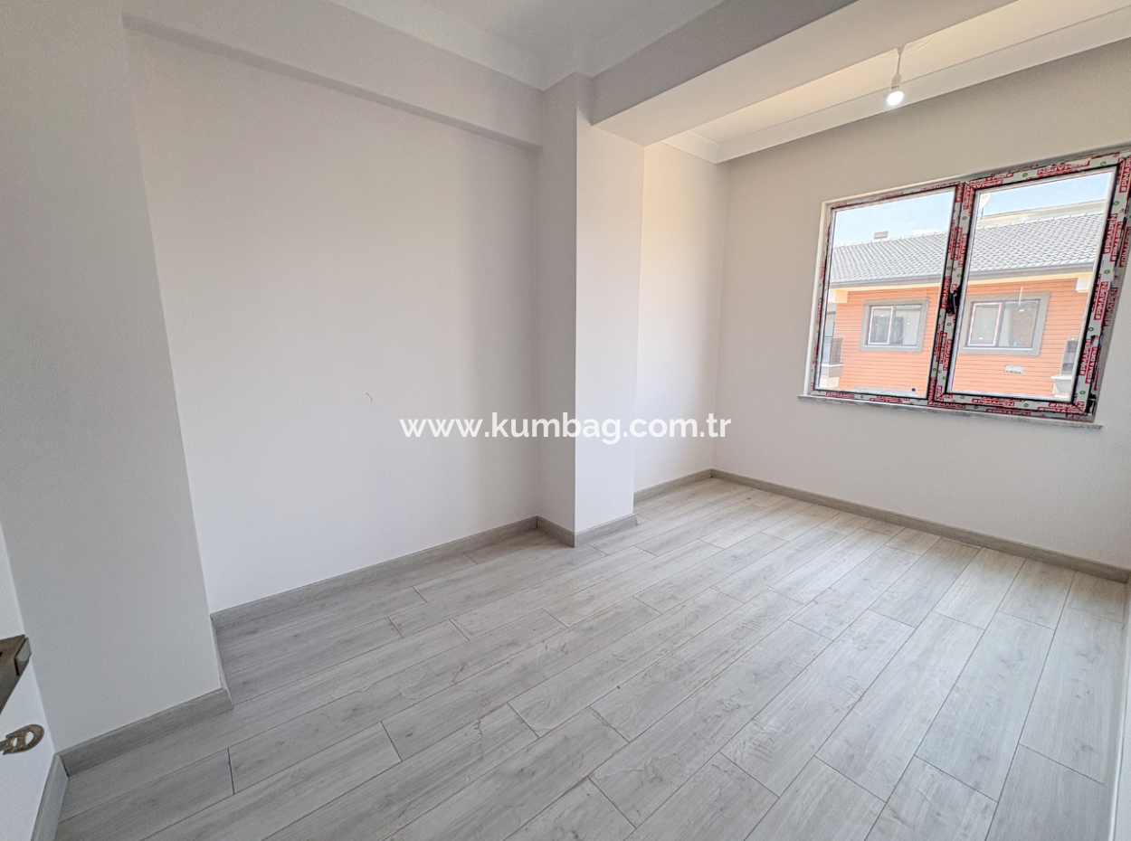 Kumbağ Lüks Havuzlu Yonca Evleri Sitesinde Satılık 2+1 Daireler