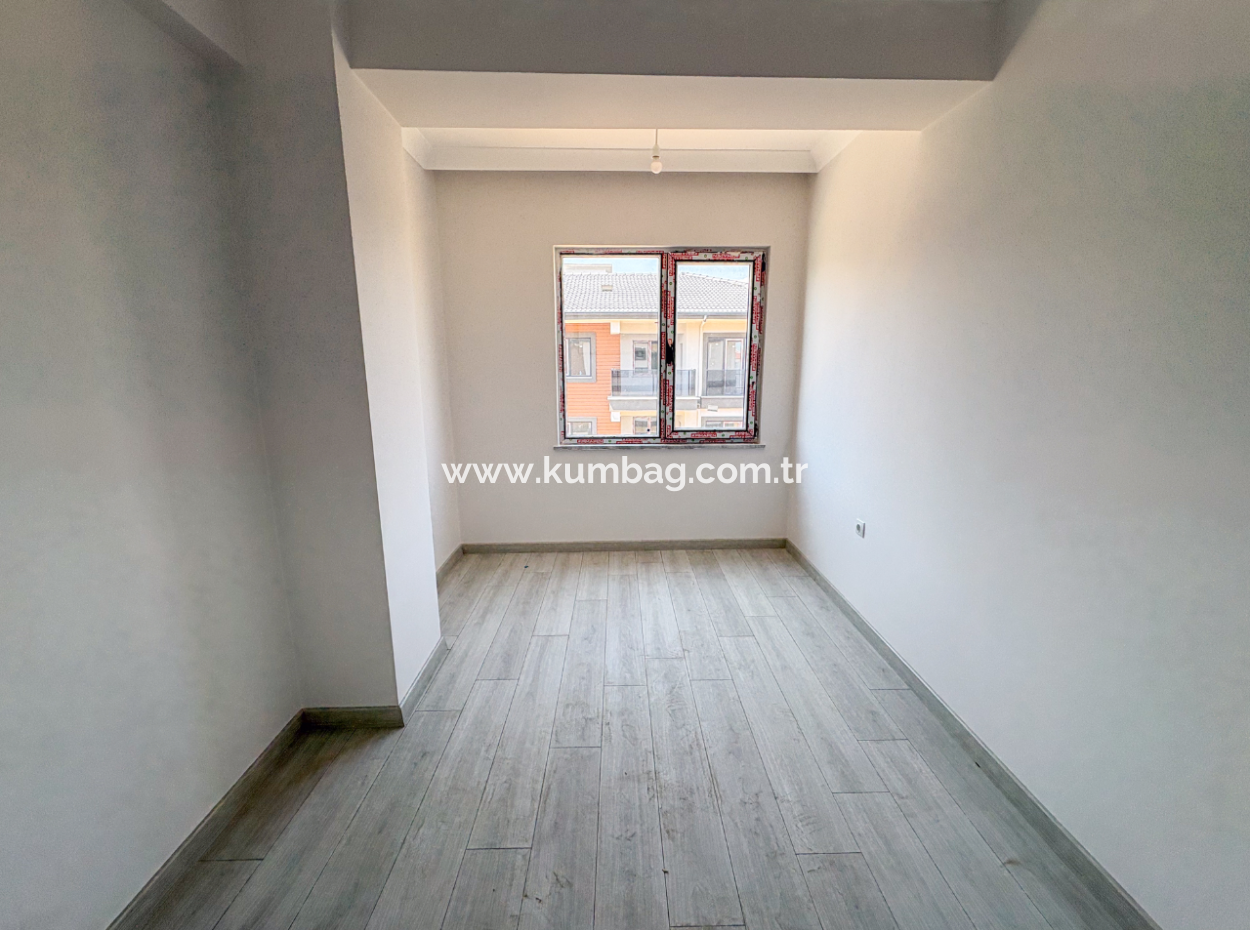 Kumbağ Lüks Havuzlu Yonca Evleri Sitesinde Satılık 2+1 Daireler