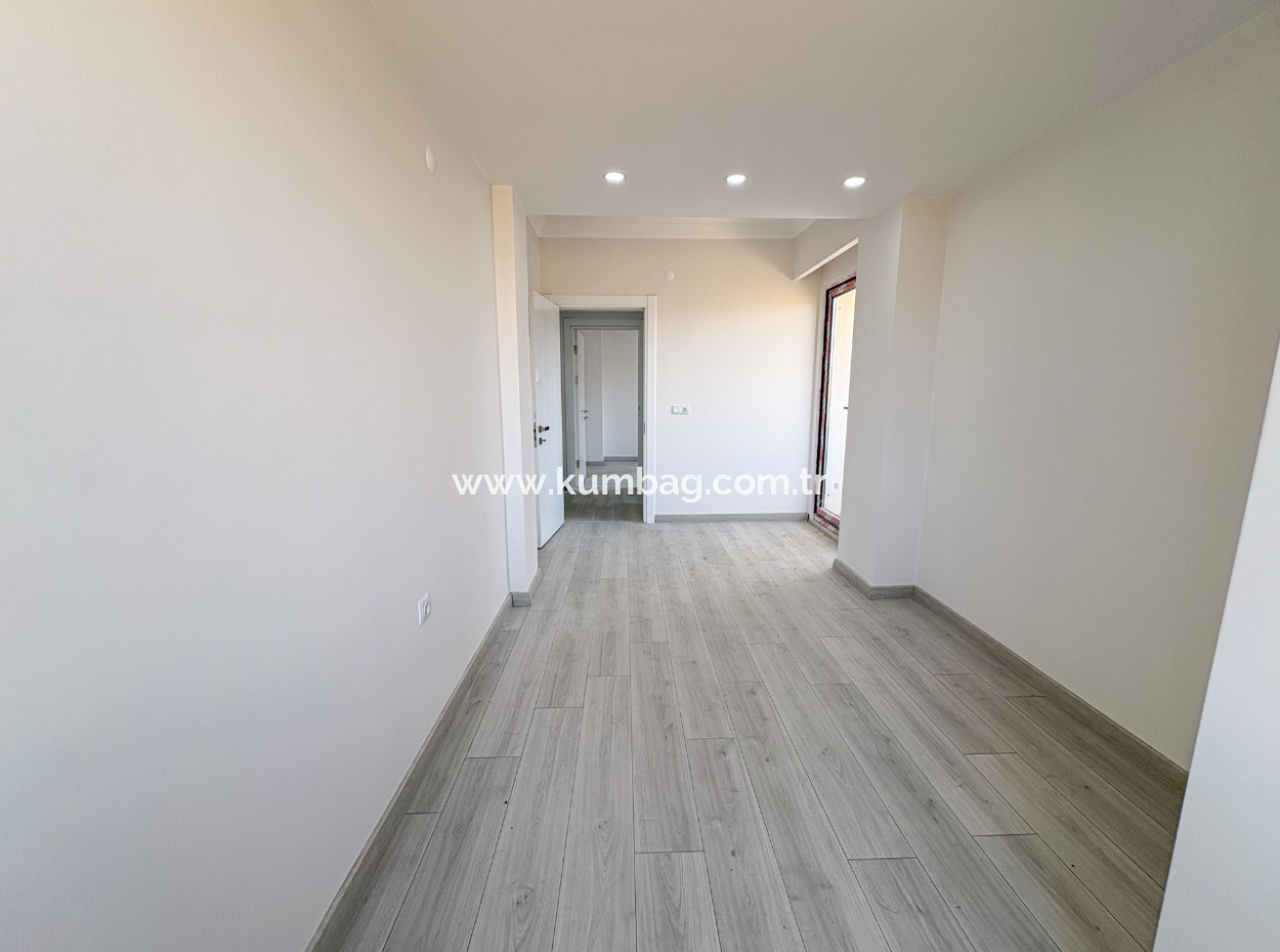 Kumbağ Lüks Havuzlu Yonca Evleri Sitesinde Satılık 2+1 Daireler