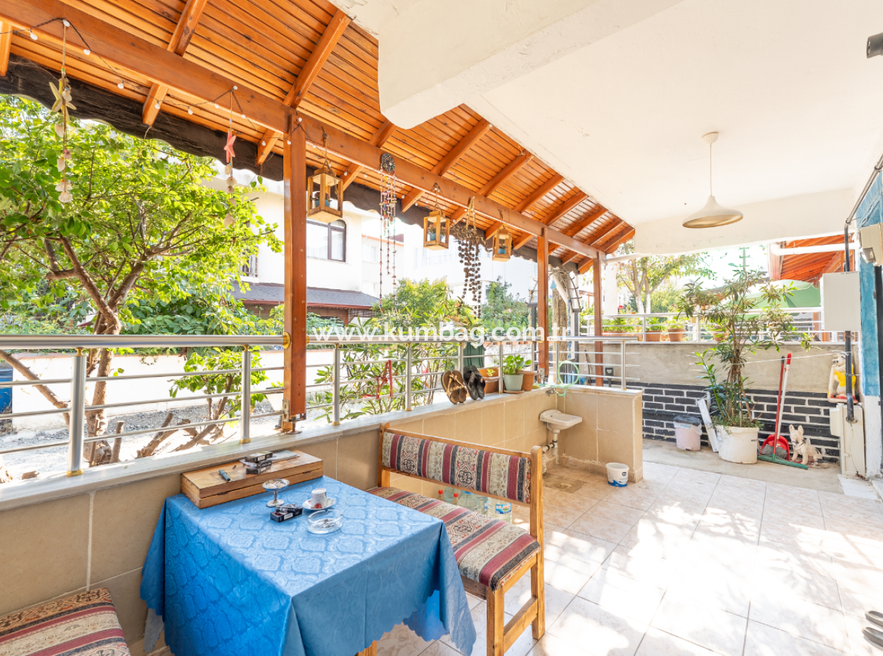 Kumbağ'da Caddenin Deniz Tarafında Satılık 2+1 Müstakil Ev