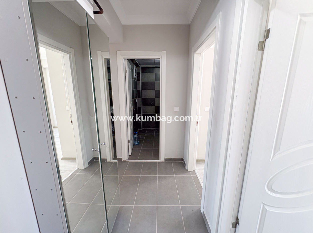Aquaparklı Havuzlu Ve Denize Yakın Sitede Satılık 2+1 Daire