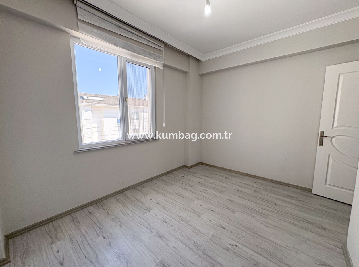 Aquaparklı Havuzlu Ve Denize Yakın Sitede Satılık 2+1 Daire
