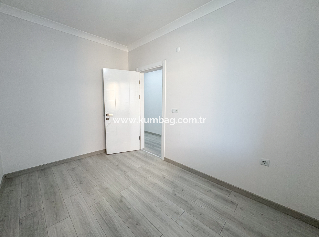 Kumbağ Lüks Havuzlu Yonca Evleri Sitesinde Satılık 2+1 Daireler