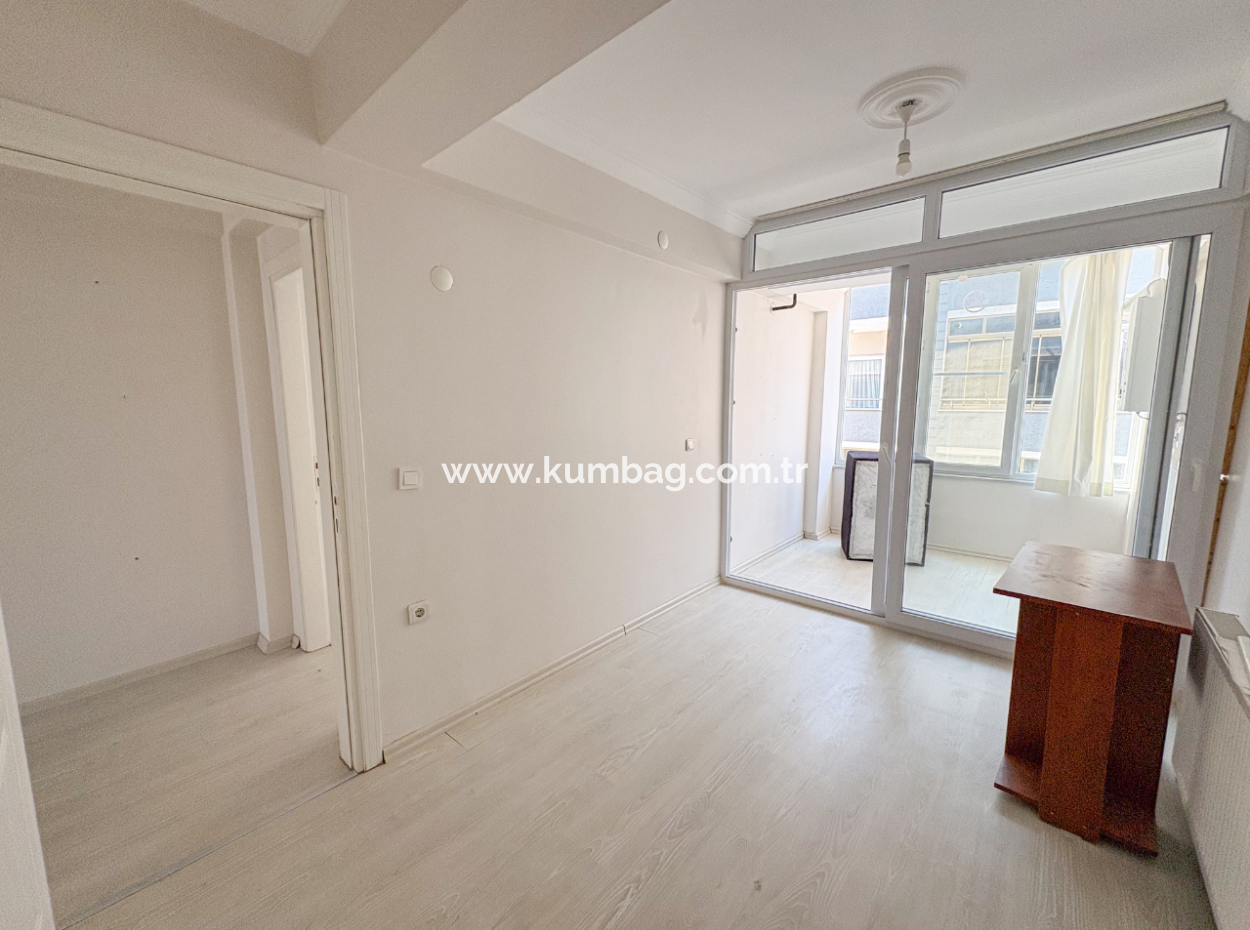 Kumbağ Merkezi Konumda Geniş İskanlı 2+1 Satılık Daire