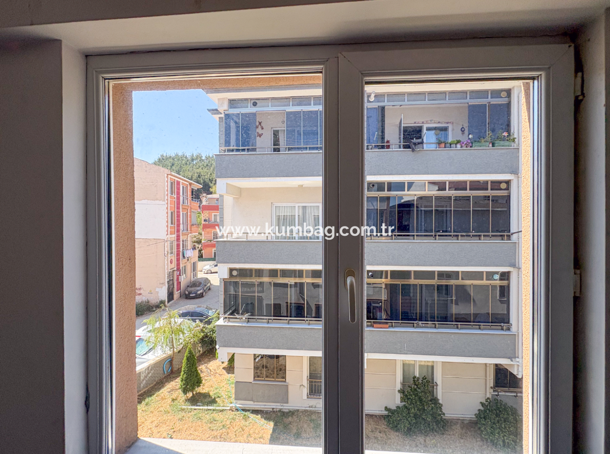 Kumbağ Merkezi Konumda Geniş İskanlı 2+1 Satılık Daire