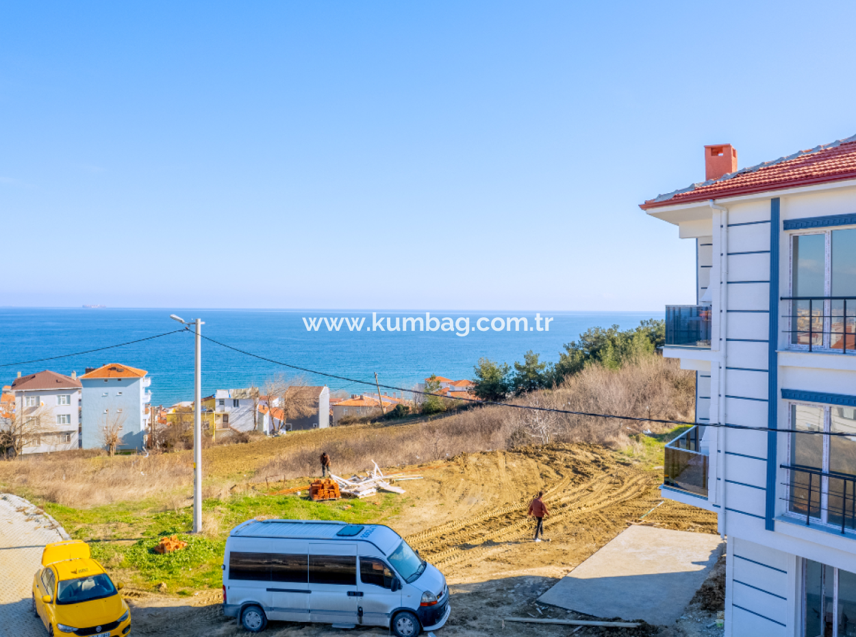 Kumbağ'da Panoramik Deniz Manzaralı İskanlı Satılık 1+1 Daire