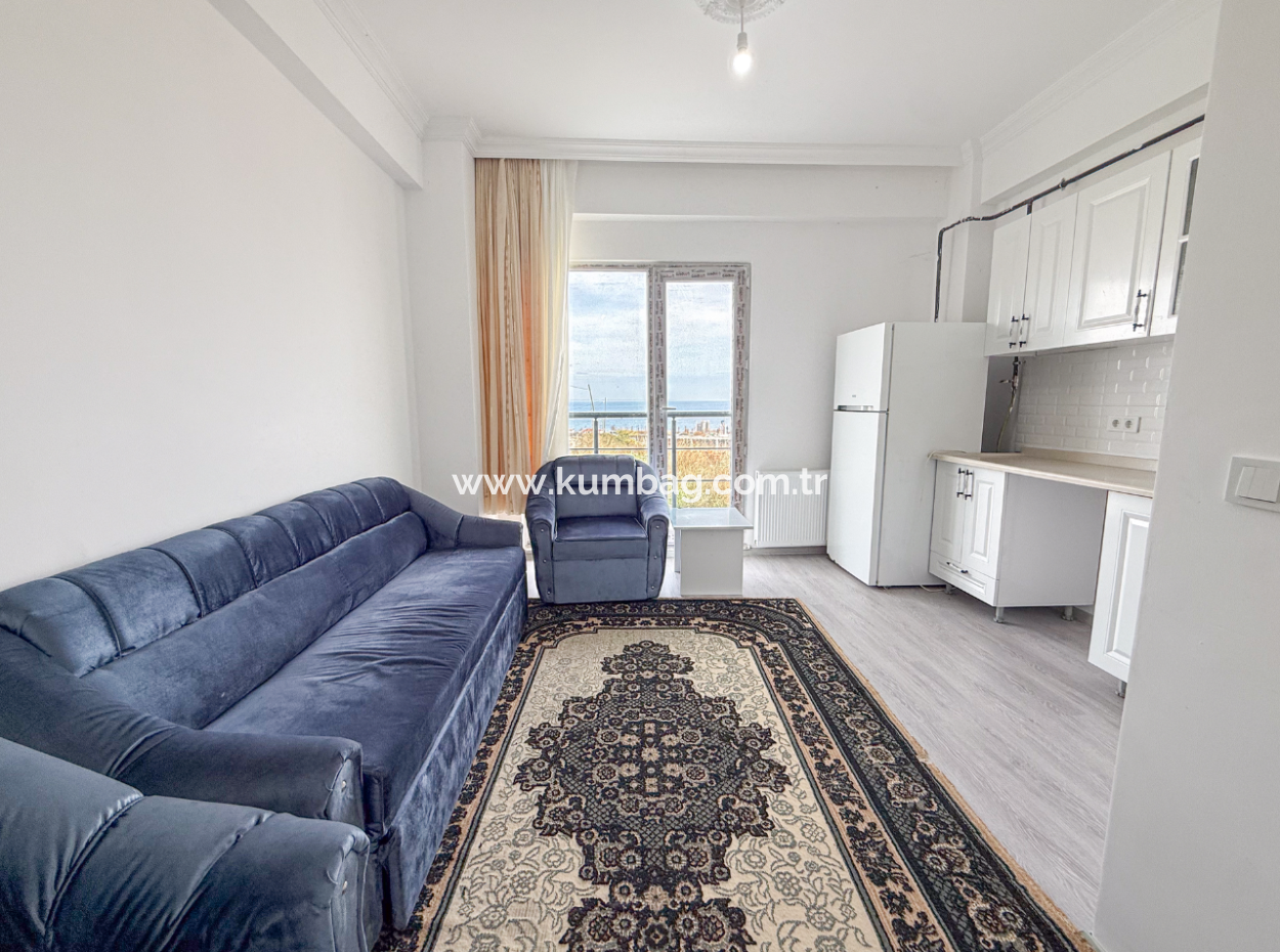 Kumbağ'da Panoramik Deniz Manzaralı İskanlı Satılık 1+1 Daire