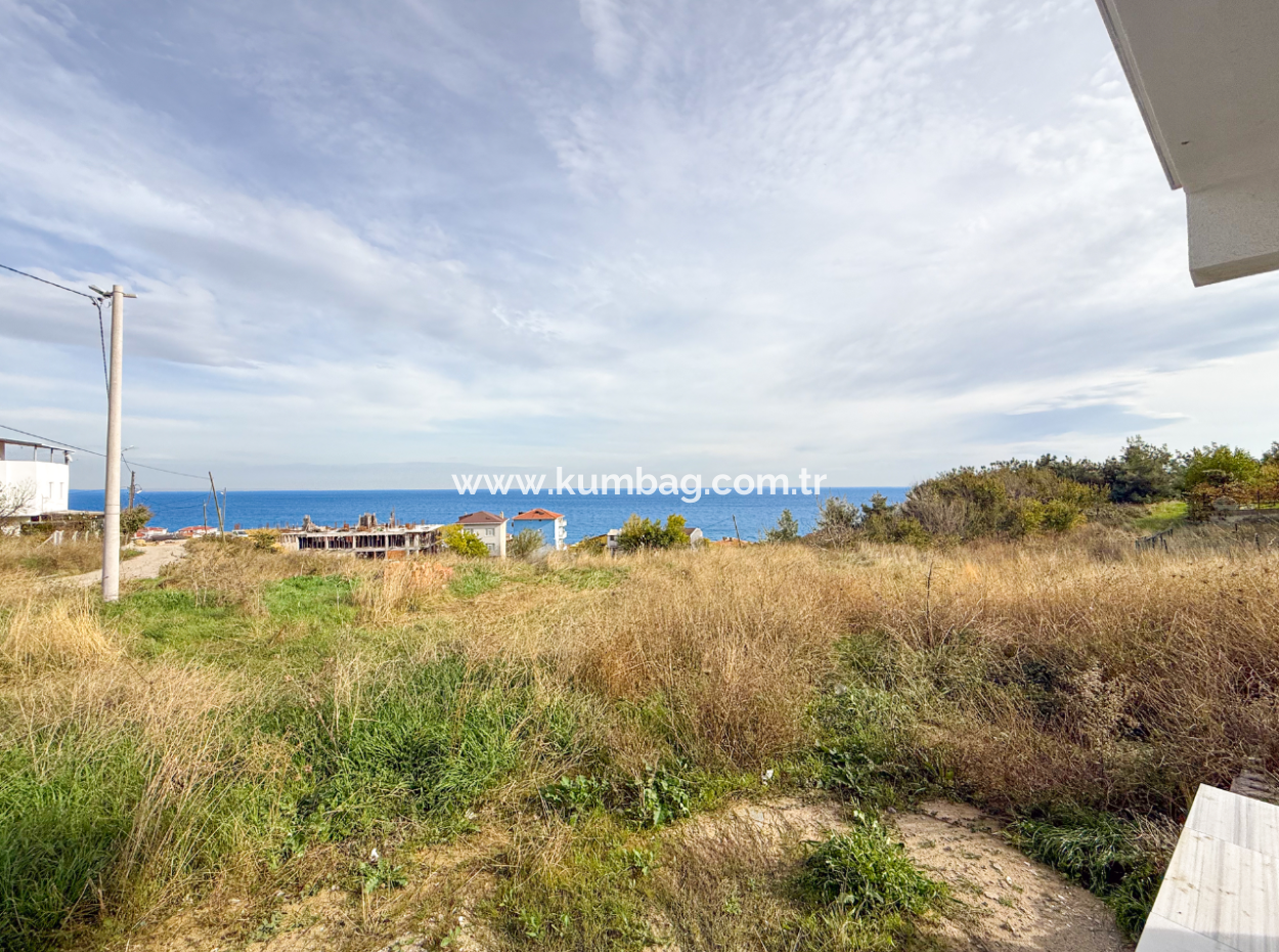 Kumbağ'da Panoramik Deniz Manzaralı İskanlı Satılık 1+1 Daire