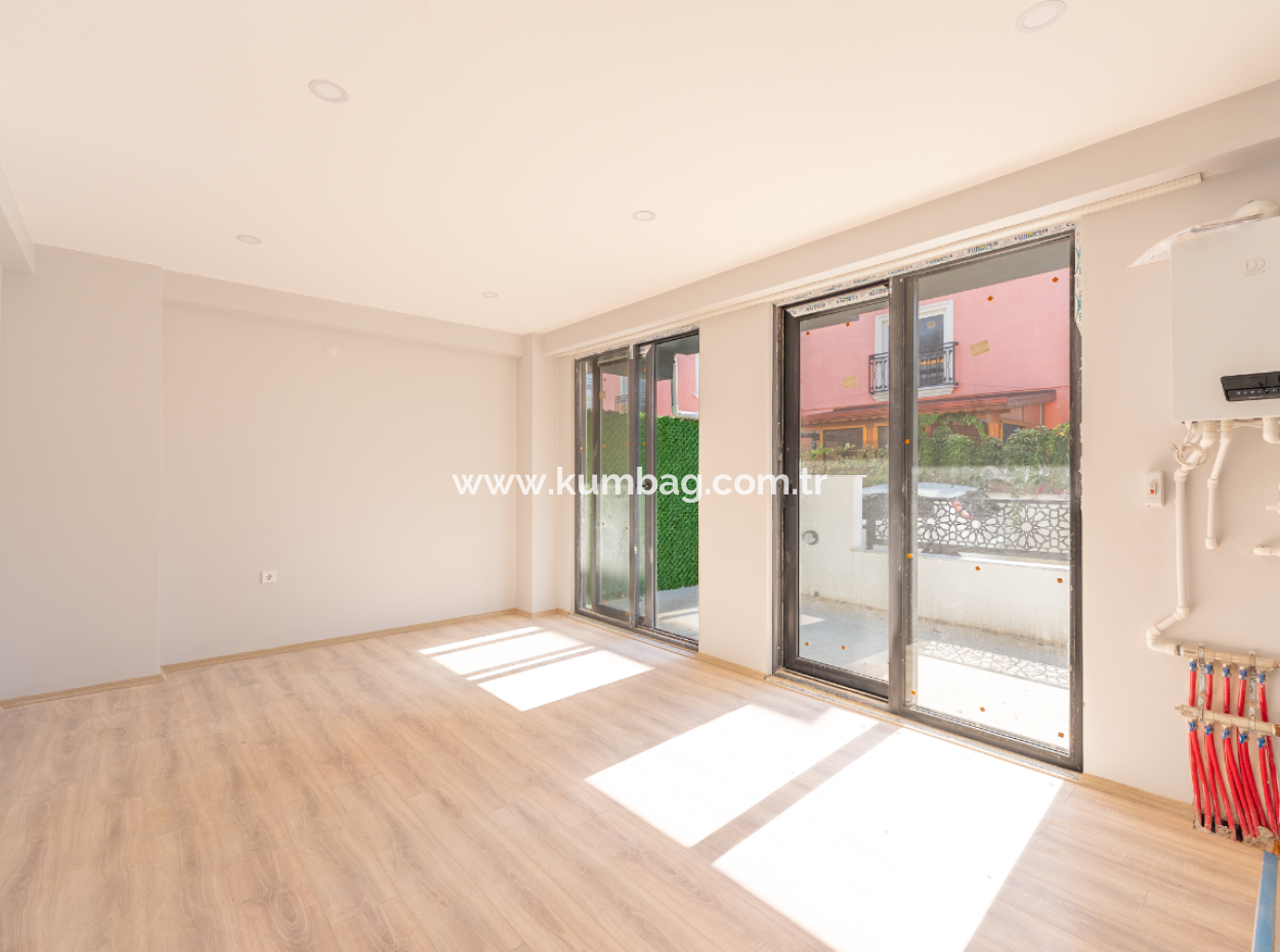 Değirmenaltı Mh Denize Sıfır Kiralık Bahçe Kat Lüks 2+1 Daireler