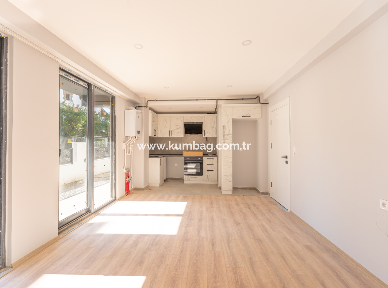Değirmenaltı Mh Denize Sıfır Kiralık Bahçe Kat Lüks 2+1 Daireler