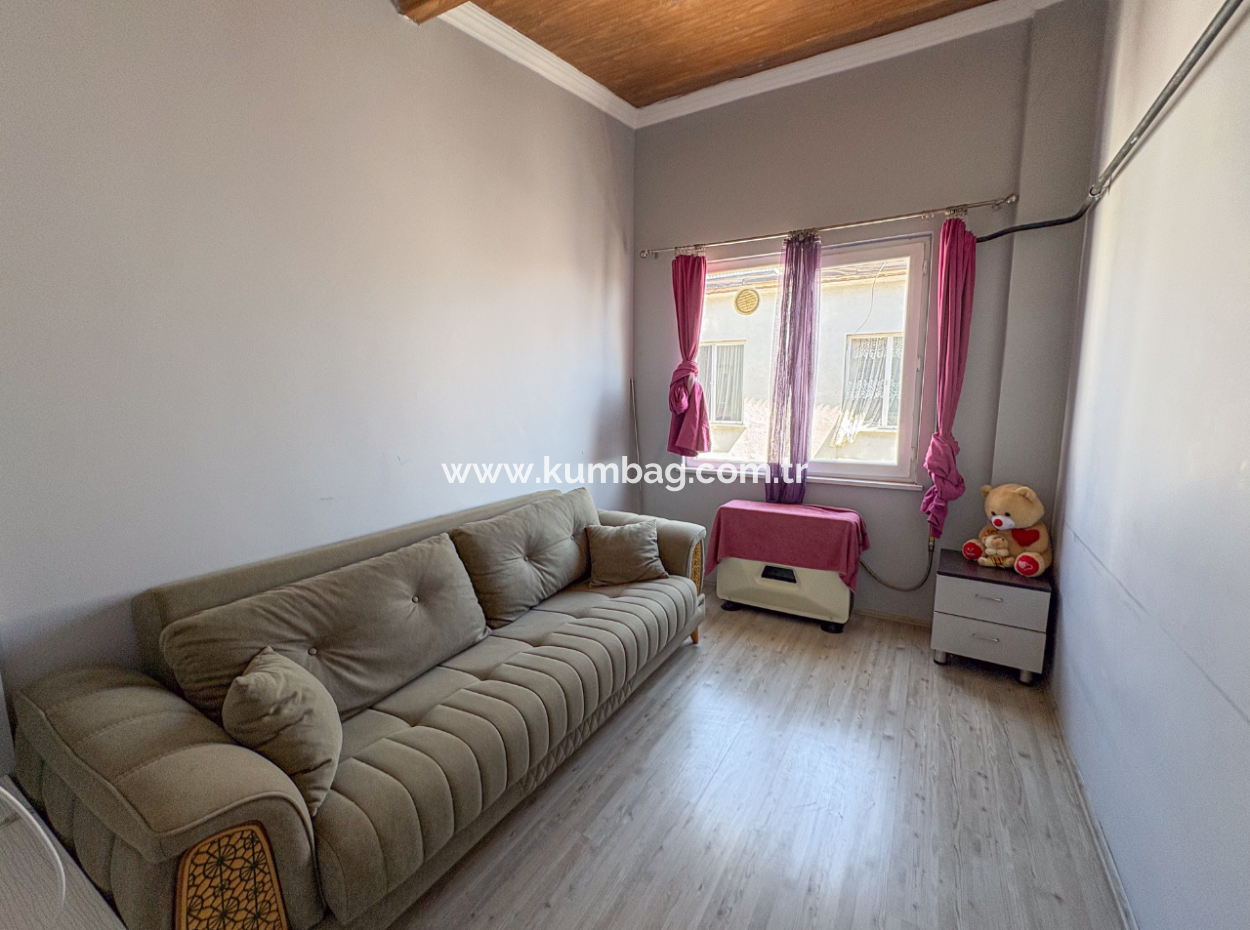 Kumbağ'da Denize Yakın Satılık 4+1 Dubleks Teraslı Geniş Daire