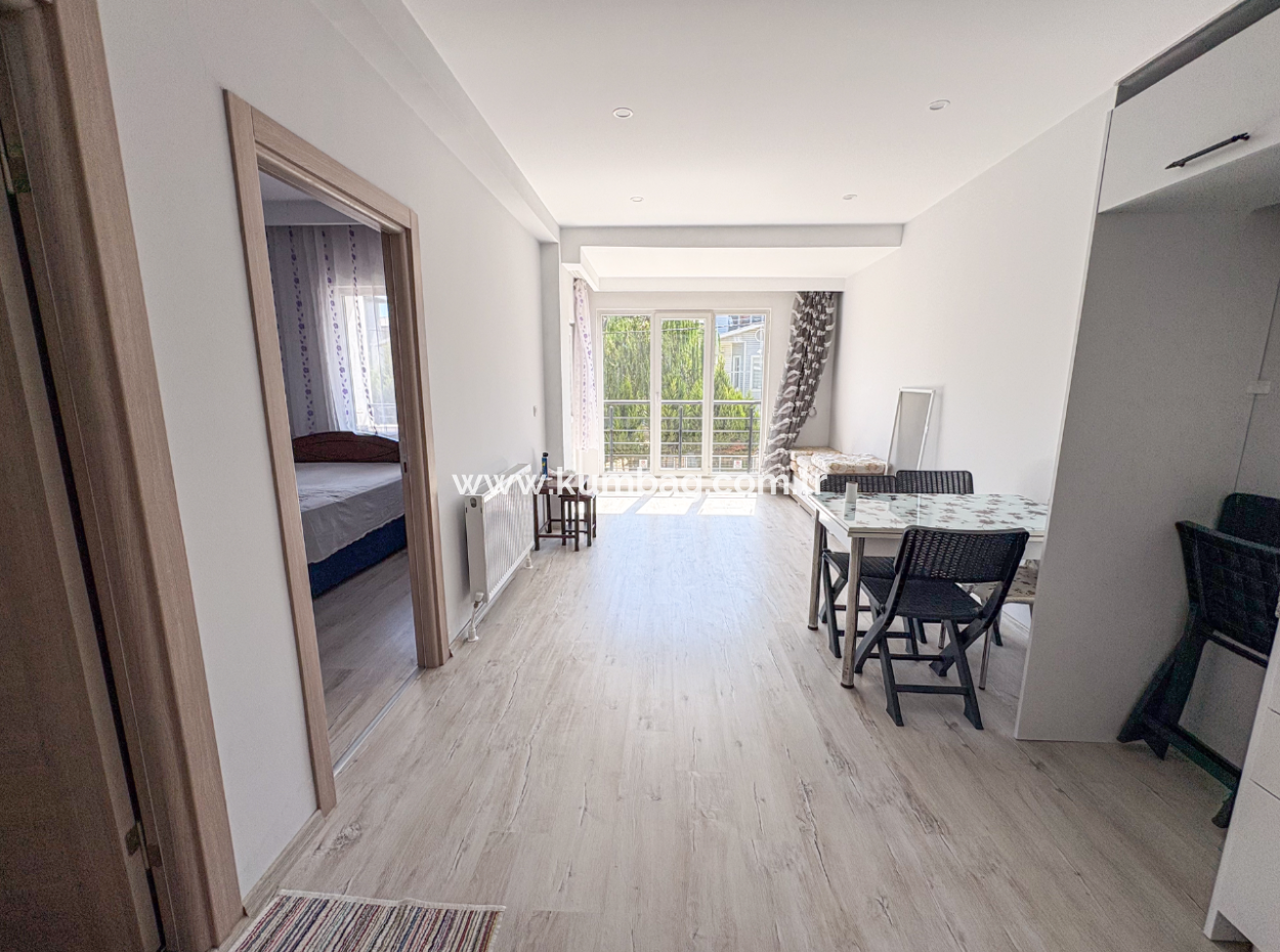 Kumbağ'da Yeni Binada Caddeye Yakın Eşyasız Kiralık 1+1 Daire