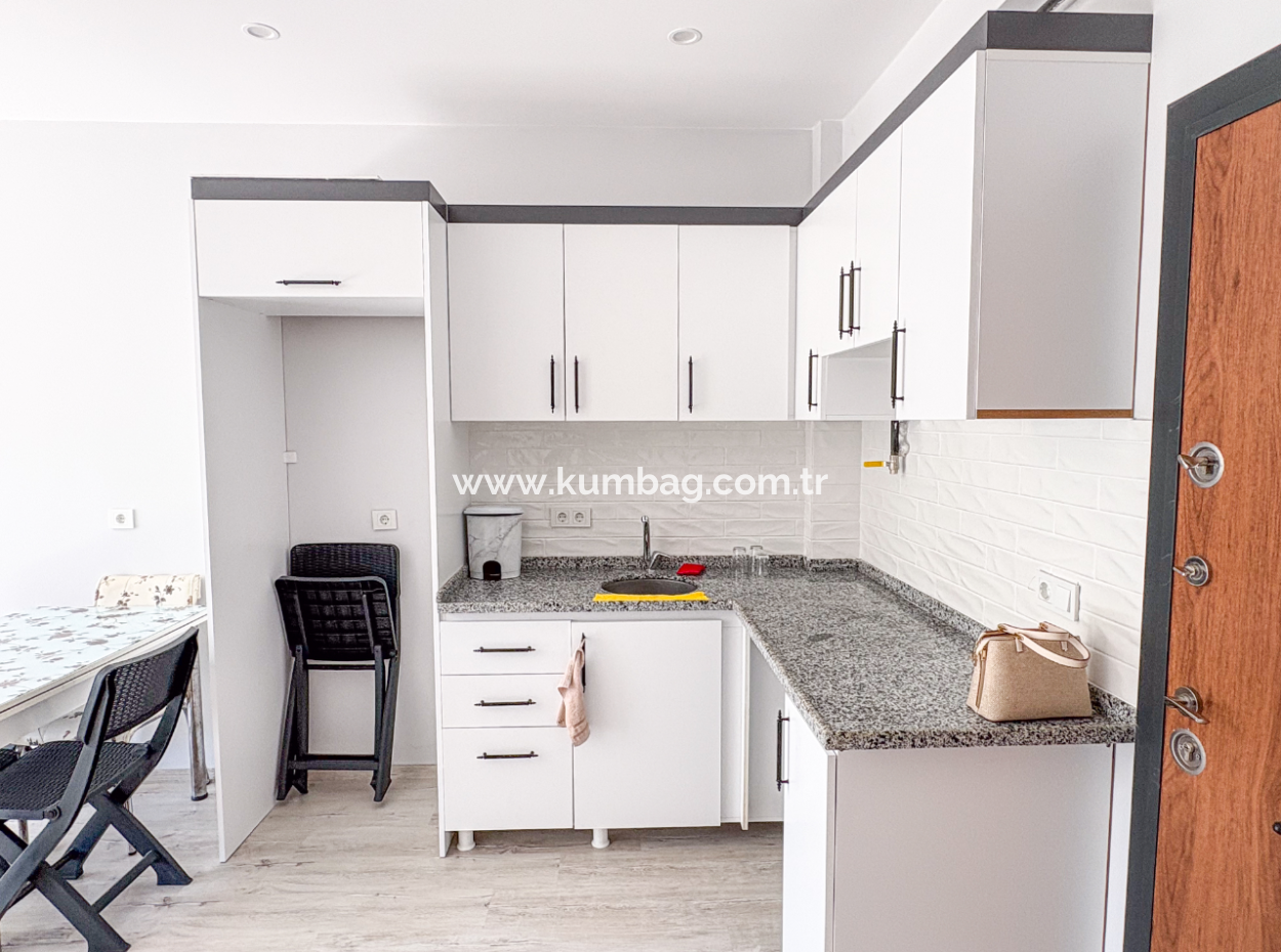Kumbağ'da Yeni Binada Caddeye Yakın Eşyasız Kiralık 1+1 Daire