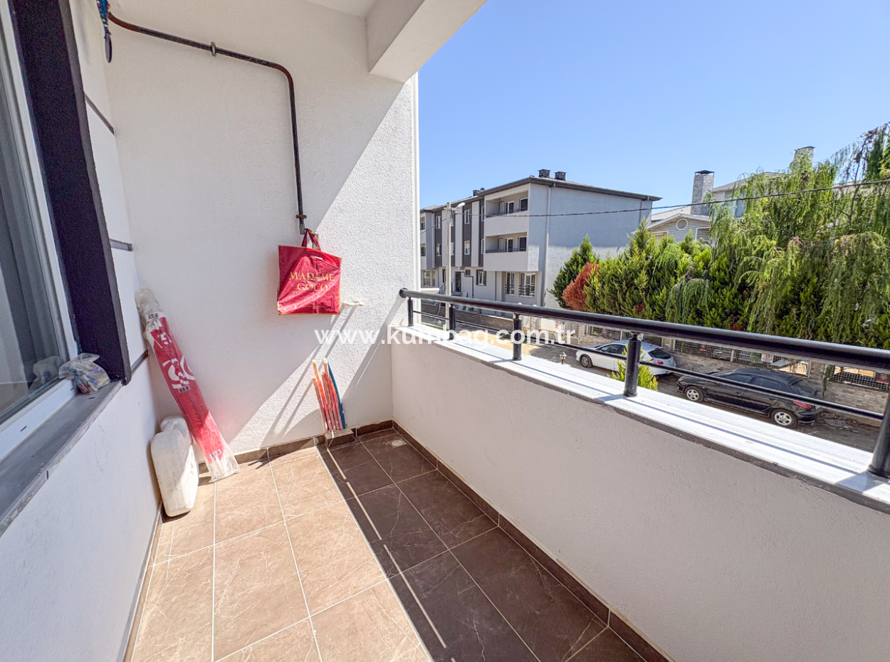 Kumbağ'da Yeni Binada Caddeye Yakın Eşyasız Kiralık 1+1 Daire