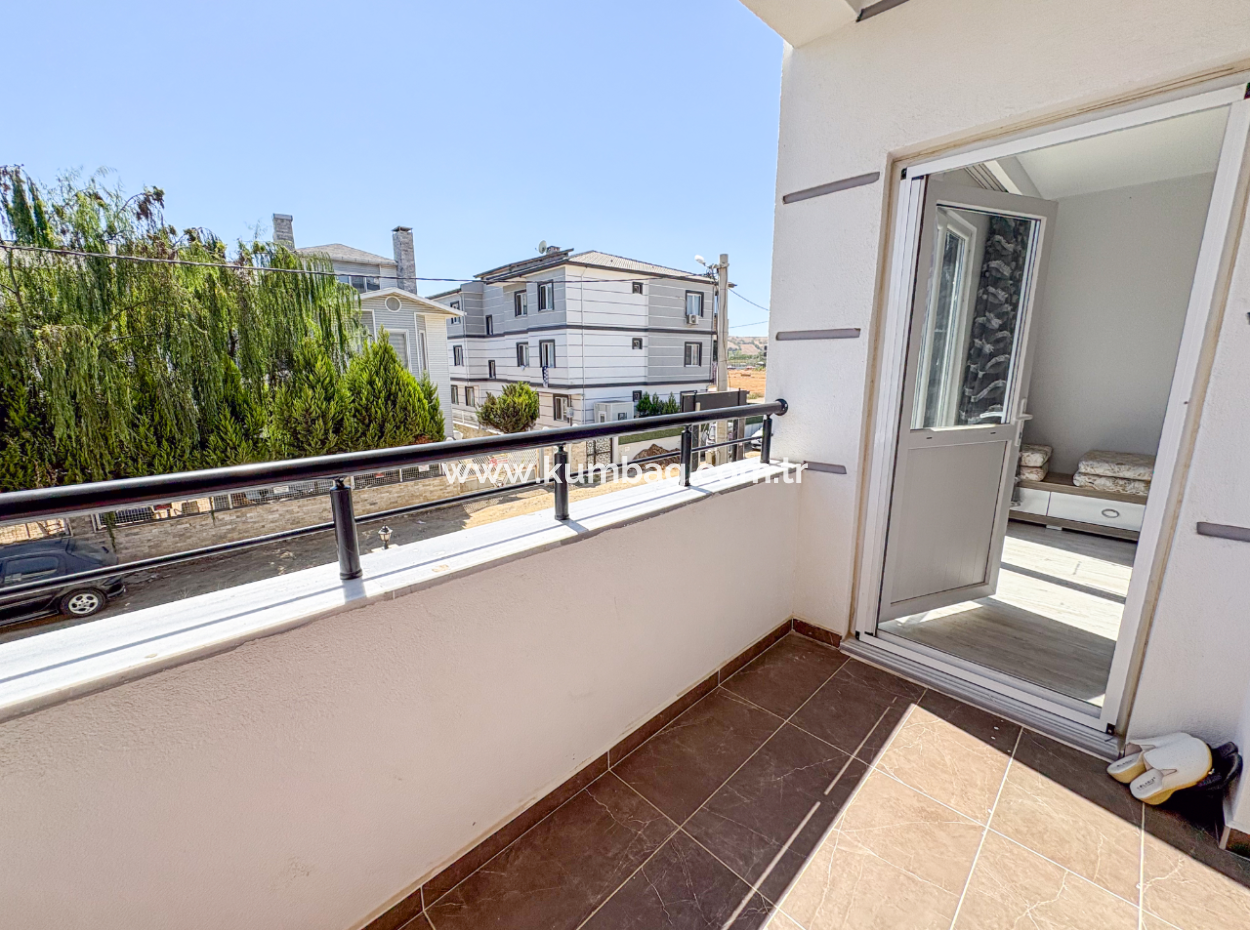 Kumbağ'da Yeni Binada Caddeye Yakın Eşyasız Kiralık 1+1 Daire