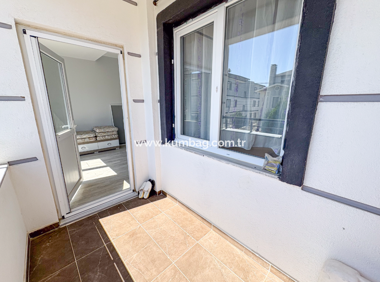 Kumbağ'da Yeni Binada Caddeye Yakın Eşyasız Kiralık 1+1 Daire