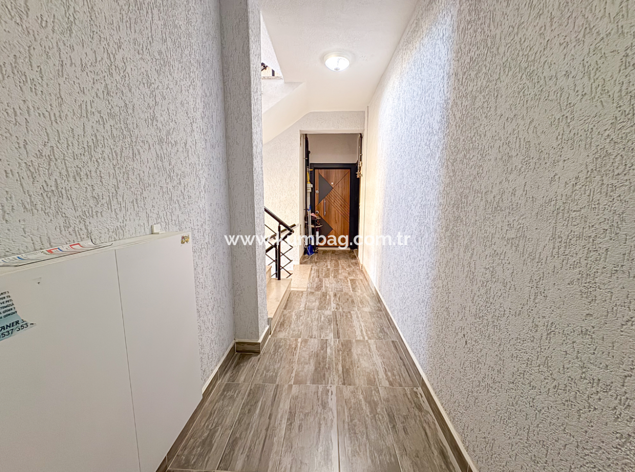 Kumbağ'da Yeni Binada Caddeye Yakın Eşyasız Kiralık 1+1 Daire