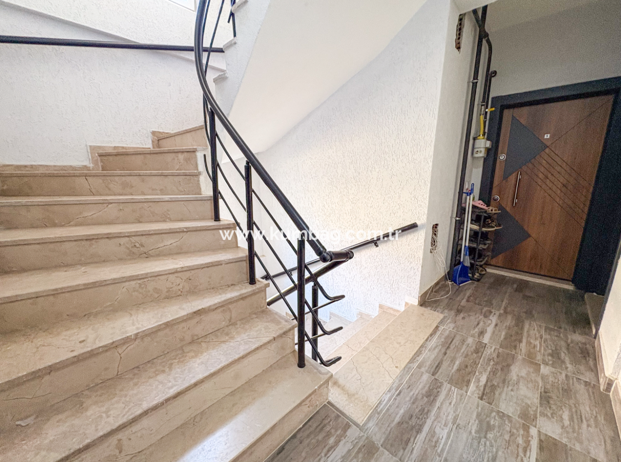 Kumbağ'da Yeni Binada Caddeye Yakın Eşyasız Kiralık 1+1 Daire