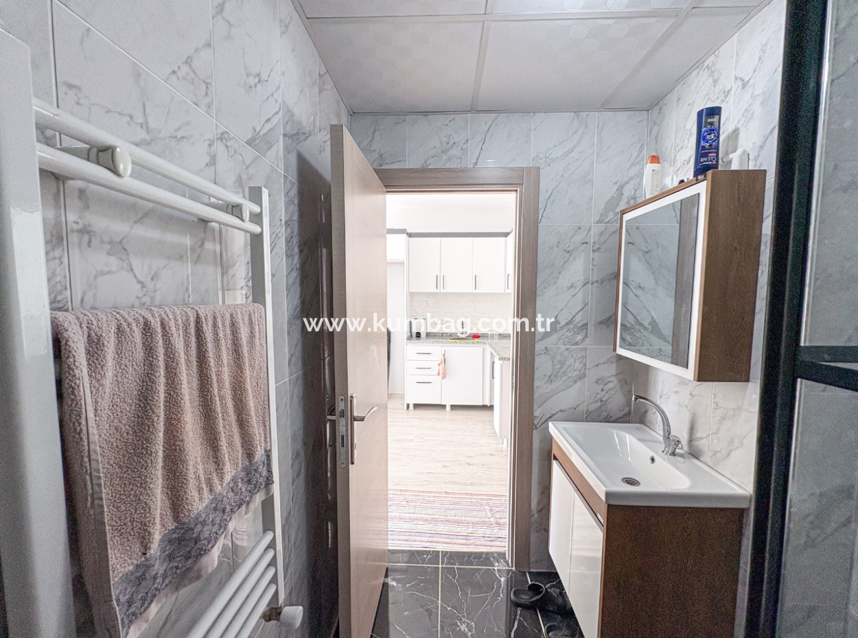Kumbağ'da Yeni Binada Caddeye Yakın Eşyasız Kiralık 1+1 Daire