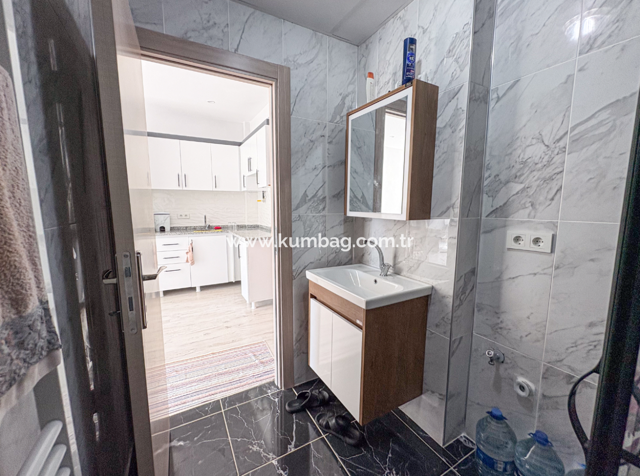 Kumbağ'da Yeni Binada Caddeye Yakın Eşyasız Kiralık 1+1 Daire