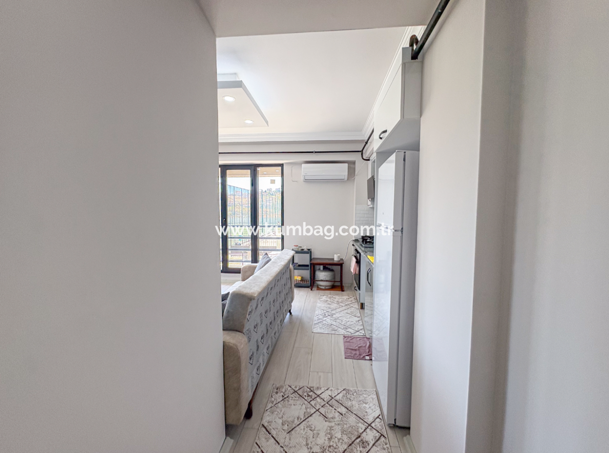 Kumbağ'da Park Karşısında Kiralık Eşyalı Lüks 2+1 Daire
