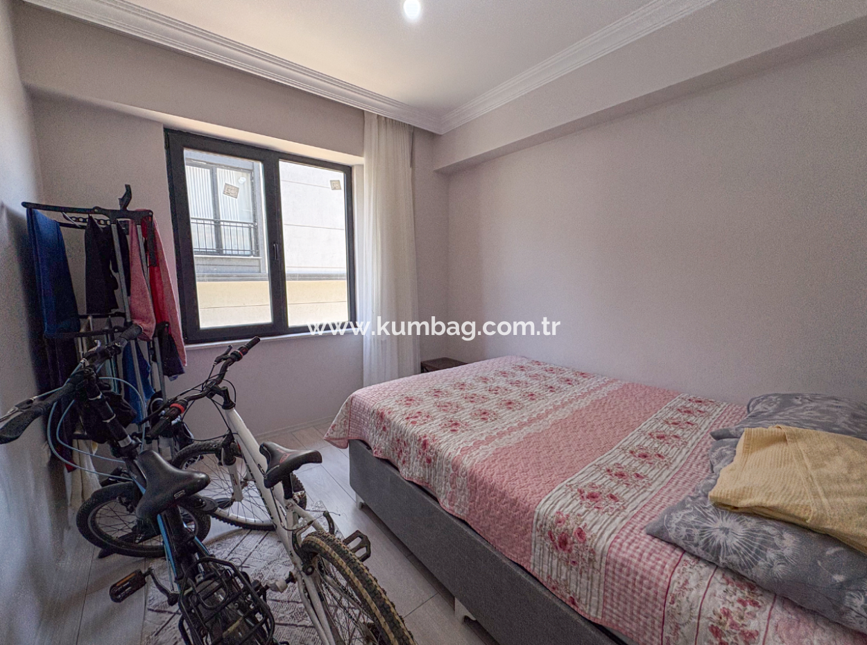 Kumbağ'da Park Karşısında Kiralık Eşyalı Lüks 2+1 Daire