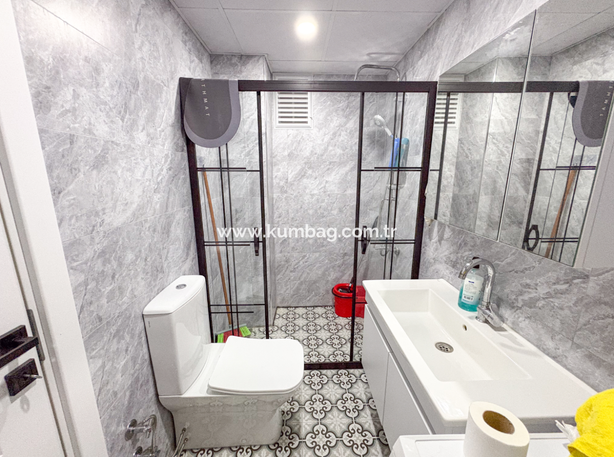 Kumbağ'da Park Karşısında Kiralık Eşyalı Lüks 2+1 Daire