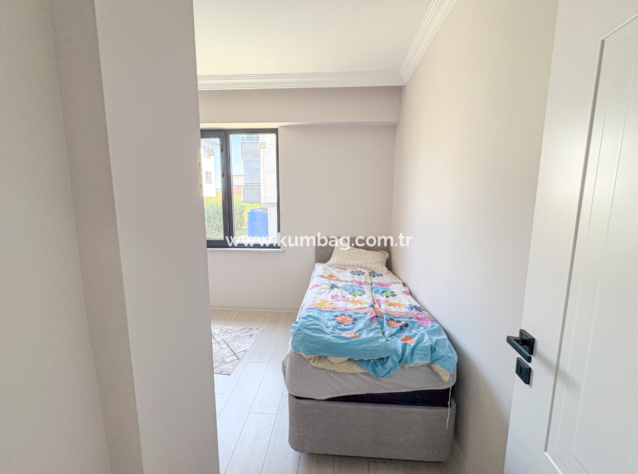 Kumbağ'da Park Karşısında Kiralık Eşyalı Lüks 2+1 Daire