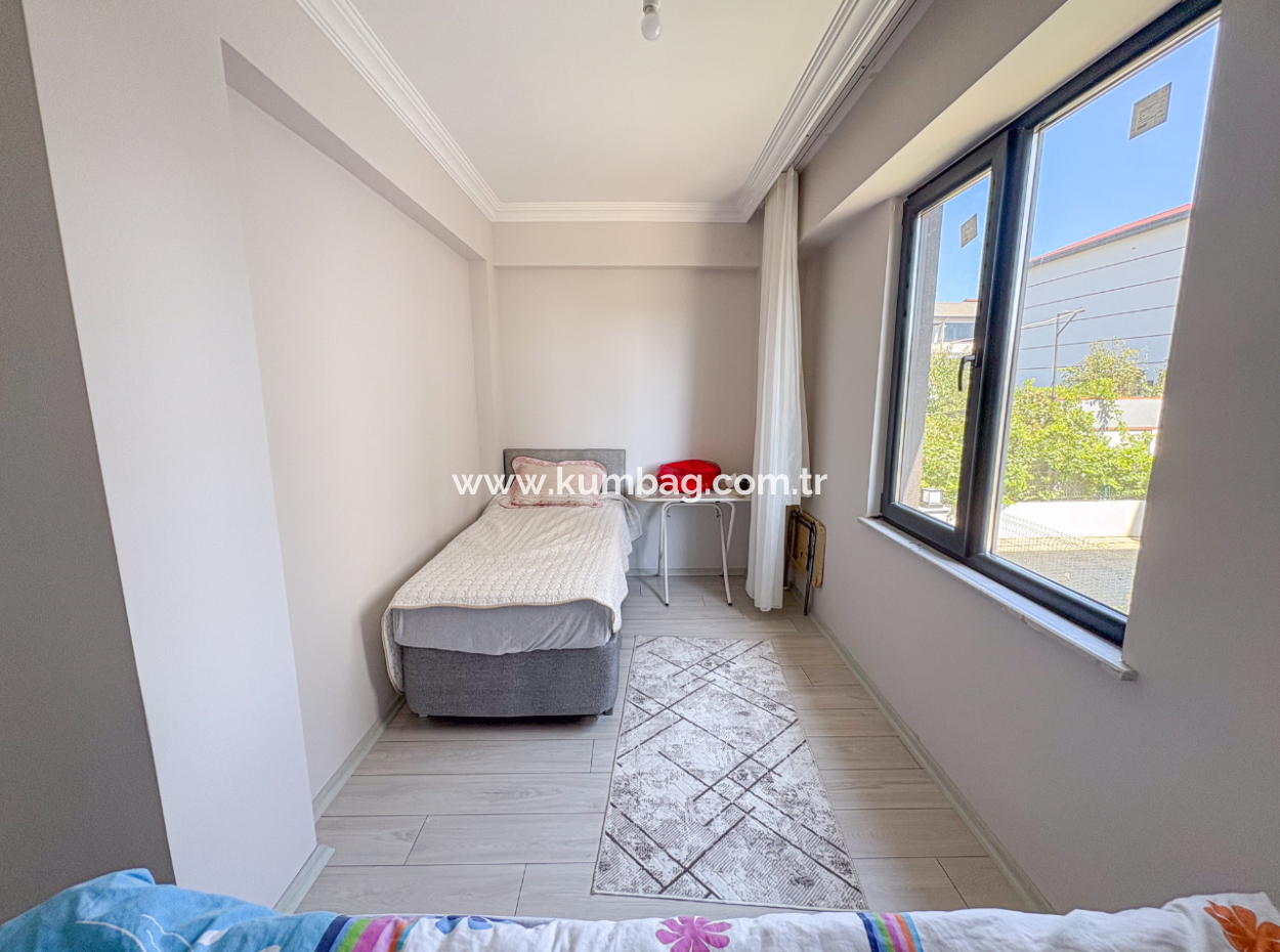 Kumbağ'da Park Karşısında Kiralık Eşyalı Lüks 2+1 Daire