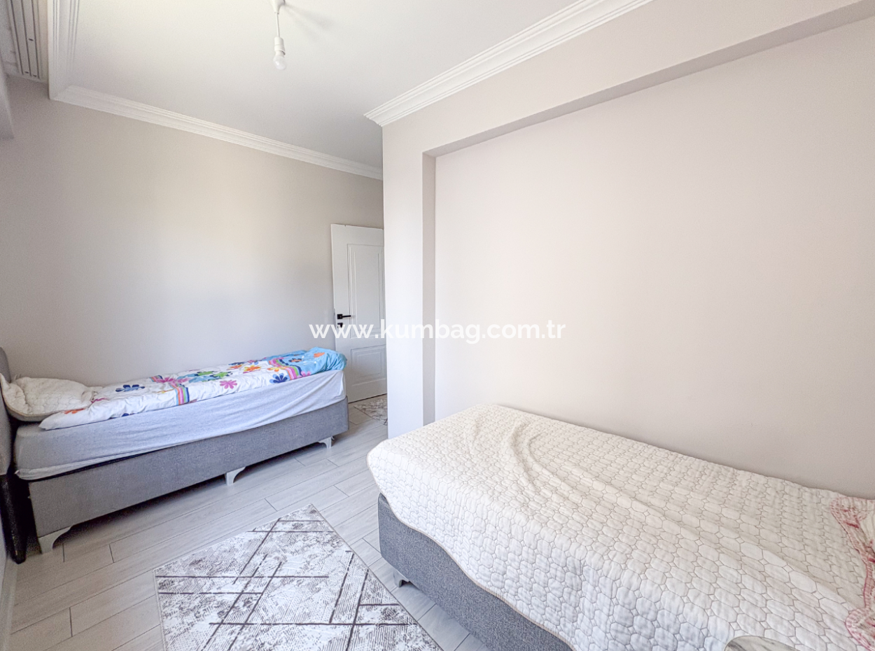 Kumbağ'da Park Karşısında Kiralık Eşyalı Lüks 2+1 Daire