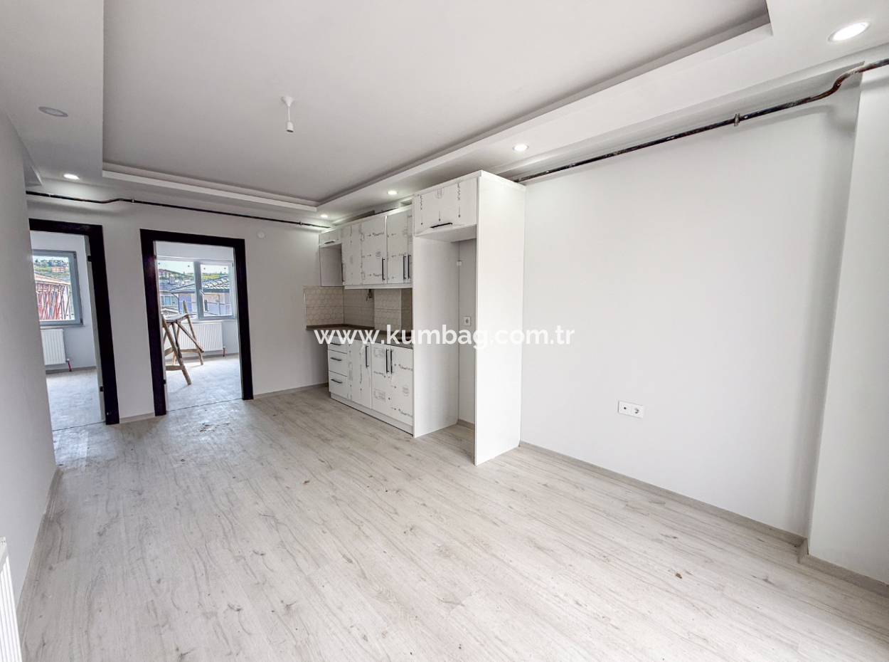 Kumbağ Yeni Binada Ferah Ve Denize Yakın Kiralık Sıfır 2+1 Daire