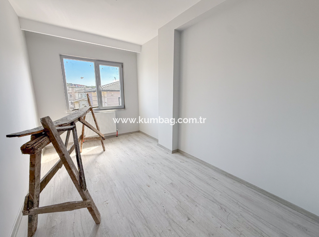 Kumbağ Yeni Binada Ferah Ve Denize Yakın Kiralık Sıfır 2+1 Daire