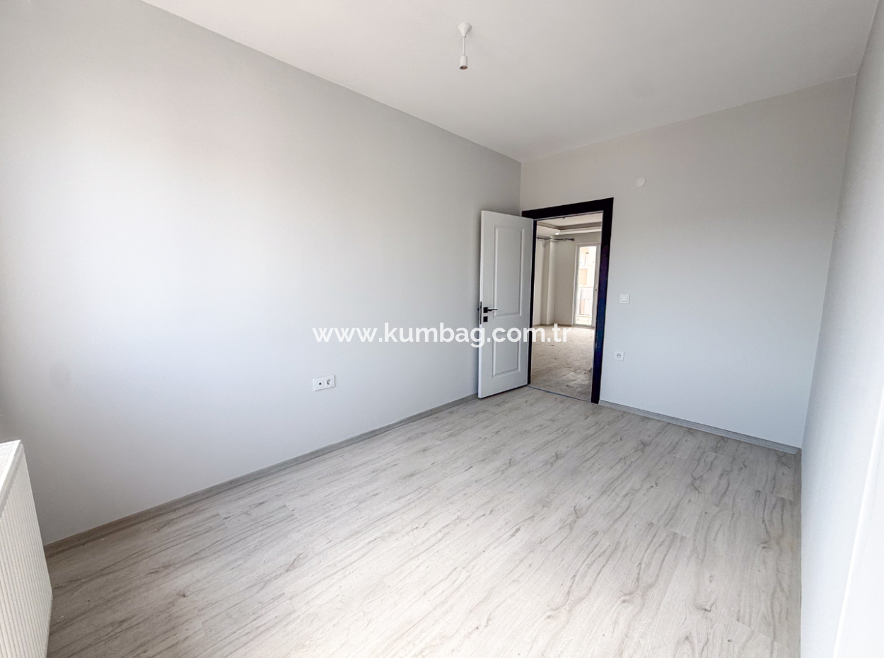 Kumbağ Yeni Binada Ferah Ve Denize Yakın Kiralık Sıfır 2+1 Daire