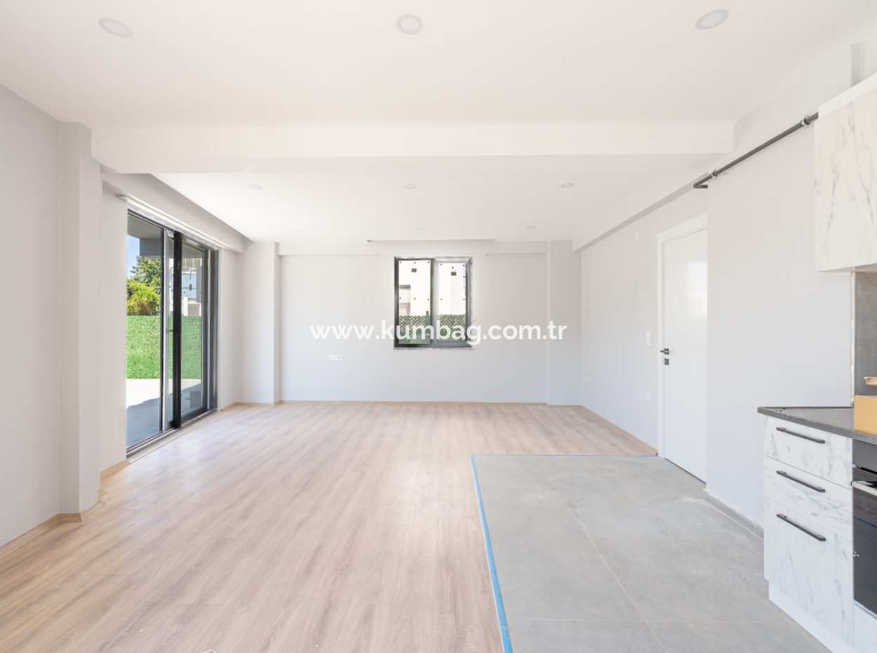 Değirmenaltı Mh Denize Sıfır Kiralık Bahçe Kat Lüks 2+1 Daireler