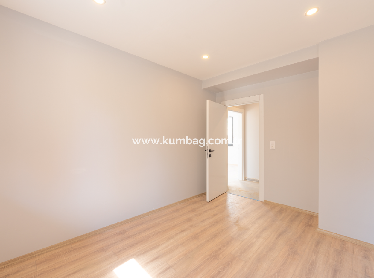 Değirmenaltı Mh Denize Sıfır Kiralık Bahçe Kat Lüks 2+1 Daireler