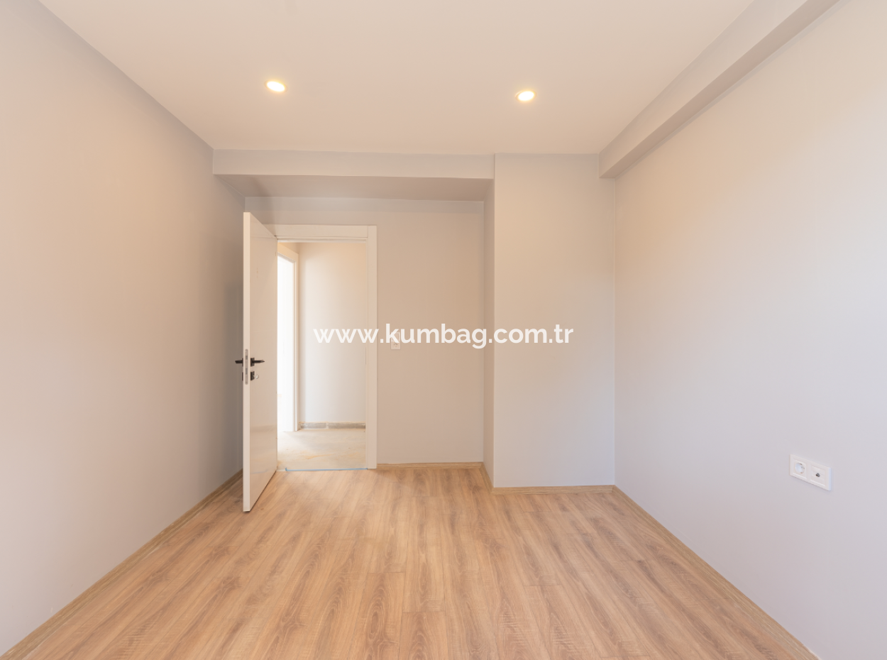 Değirmenaltı Mh Denize Sıfır Kiralık Bahçe Kat Lüks 2+1 Daireler