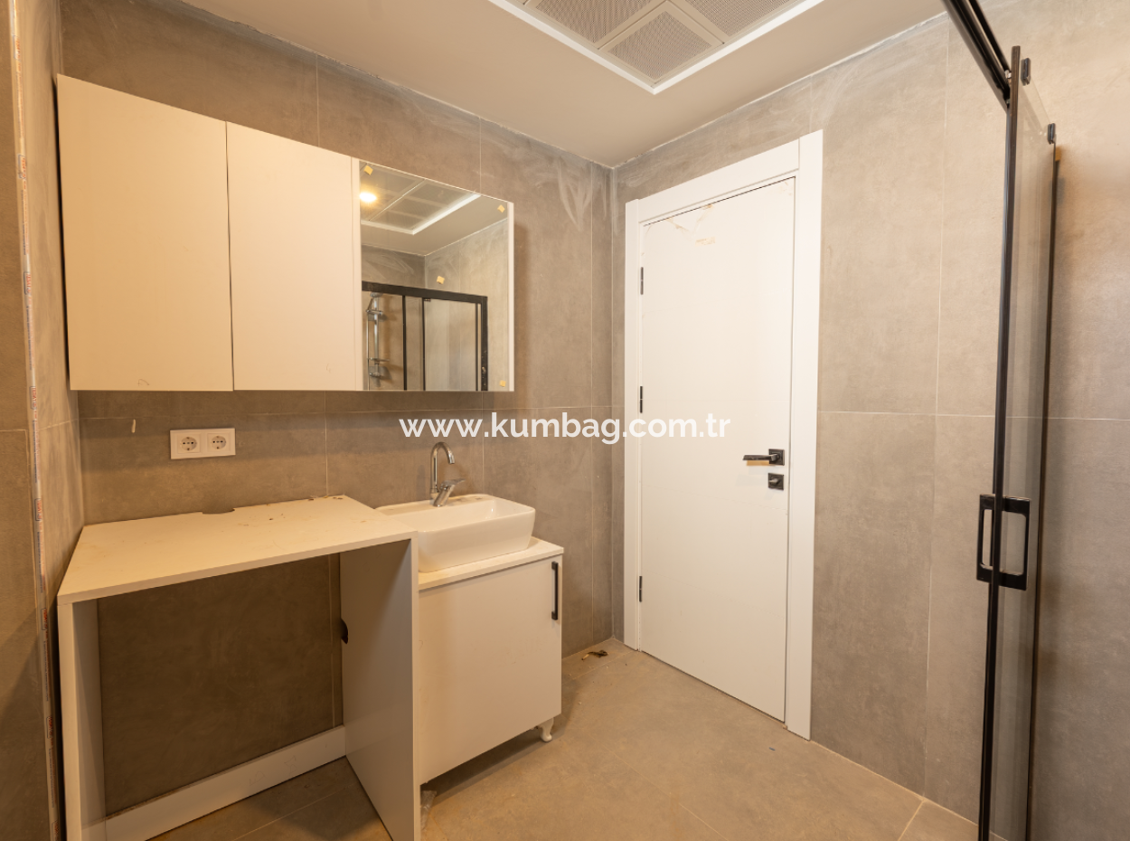 Değirmenaltı Mh Denize Sıfır Kiralık Bahçe Kat Lüks 2+1 Daireler