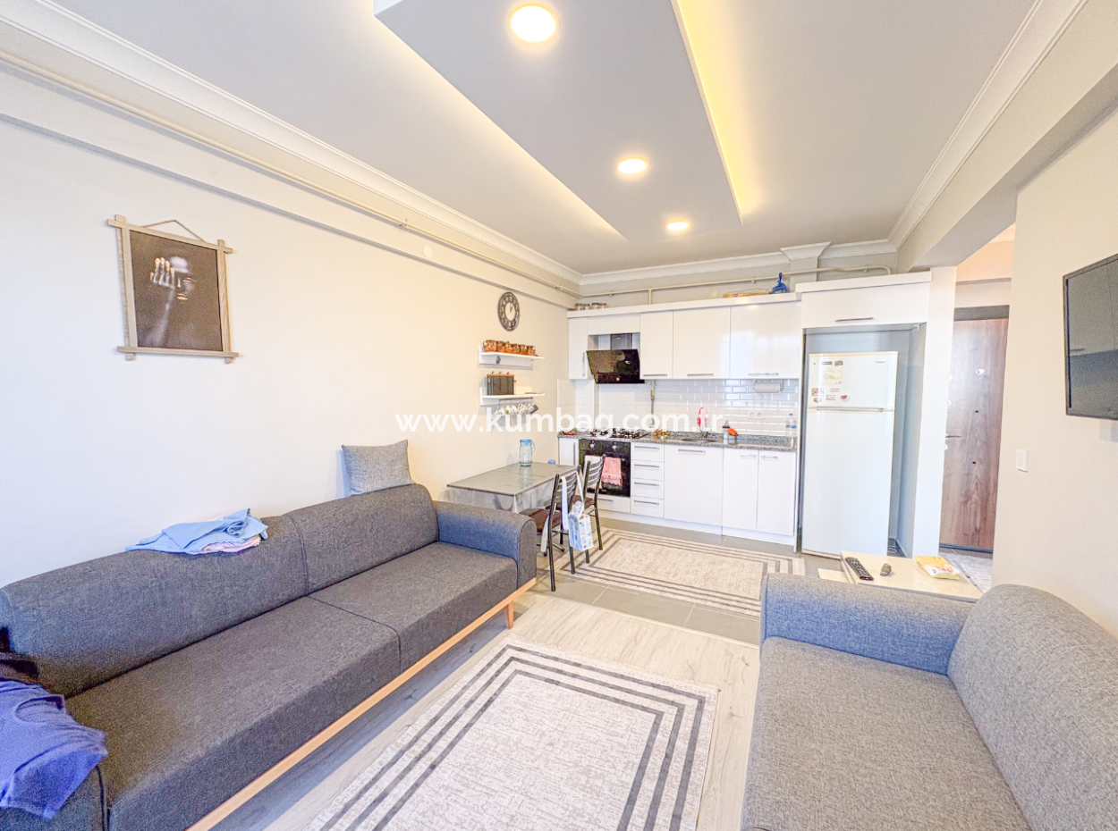 Aquaparklı Havuzlu Denize Yakın Sitede Satılık Eşyalı 1+1 Daire