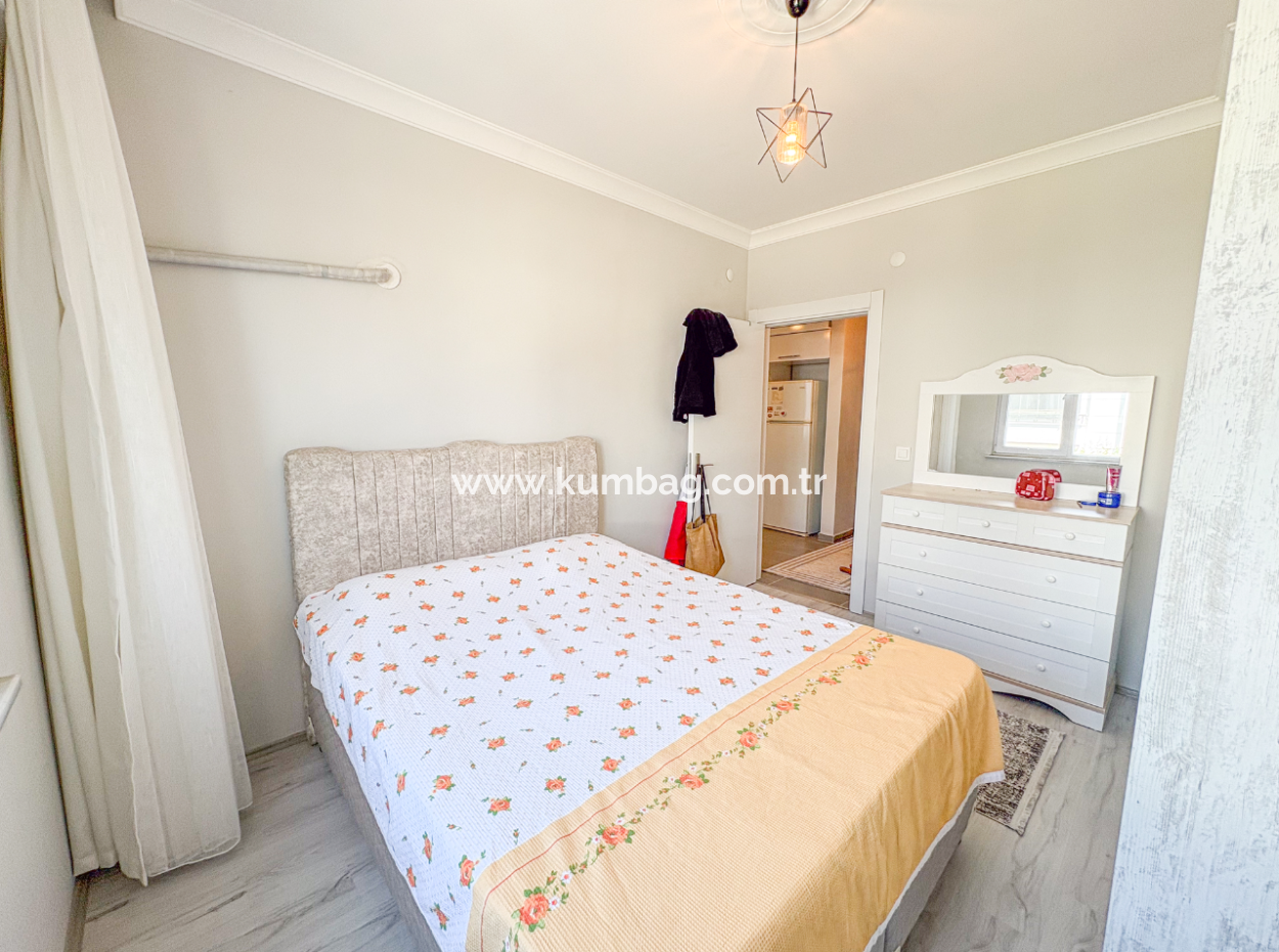 Aquaparklı Havuzlu Denize Yakın Sitede Satılık Eşyalı 1+1 Daire