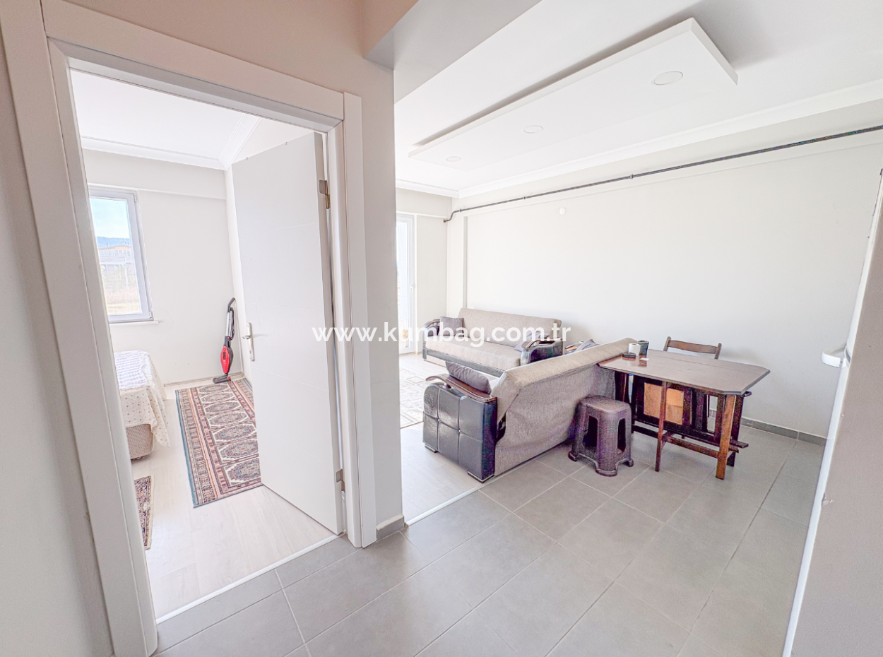 Aquaparklı Havuzlu Denize Yakın Sitede Eşyalı Kiralık 1+1 Daire
