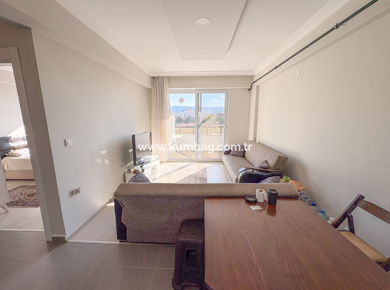 Aquaparklı Havuzlu Denize Yakın Sitede Eşyalı Kiralık 1+1 Daire