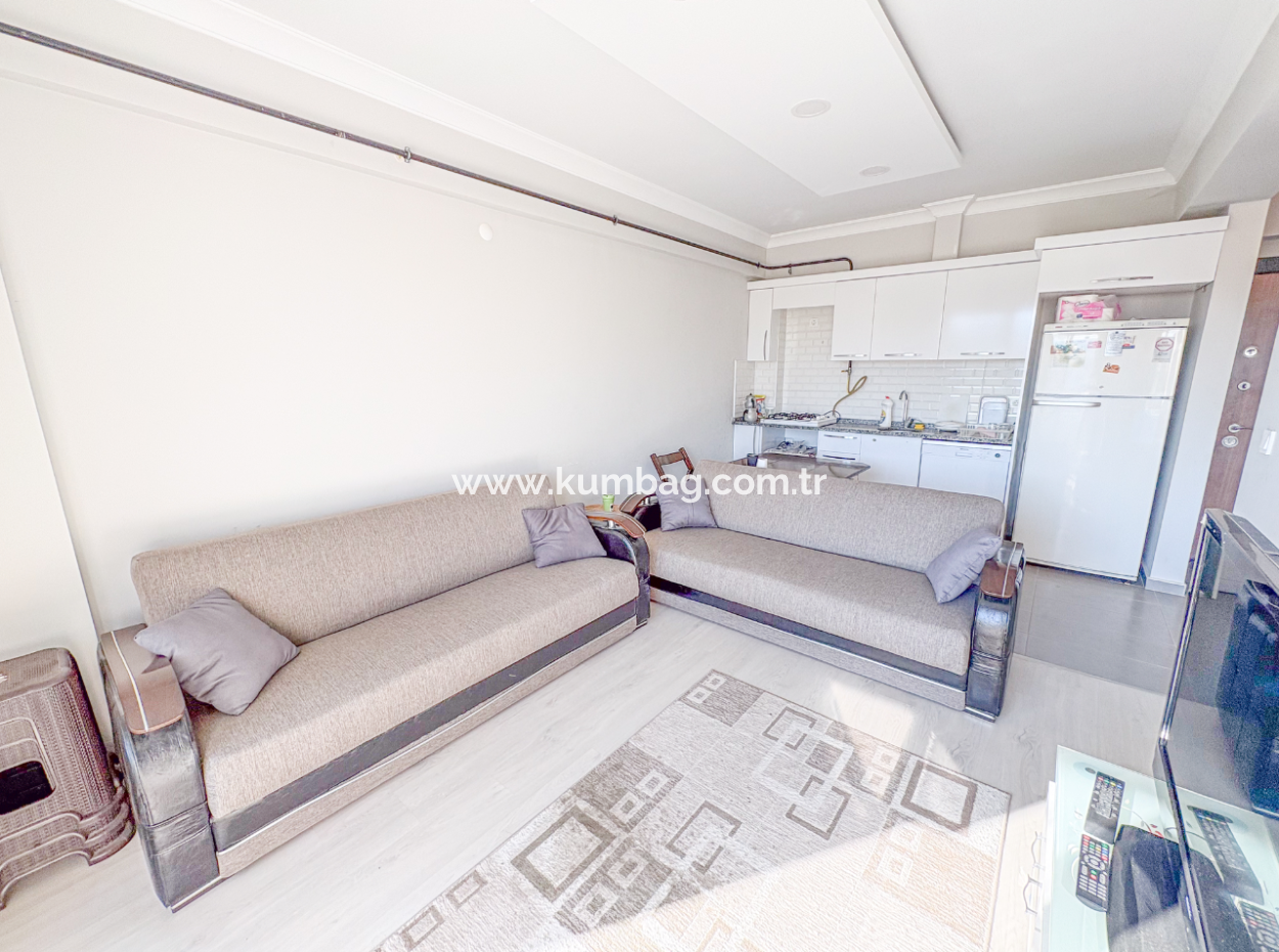 Aquaparklı Havuzlu Denize Yakın Sitede Eşyalı Kiralık 1+1 Daire
