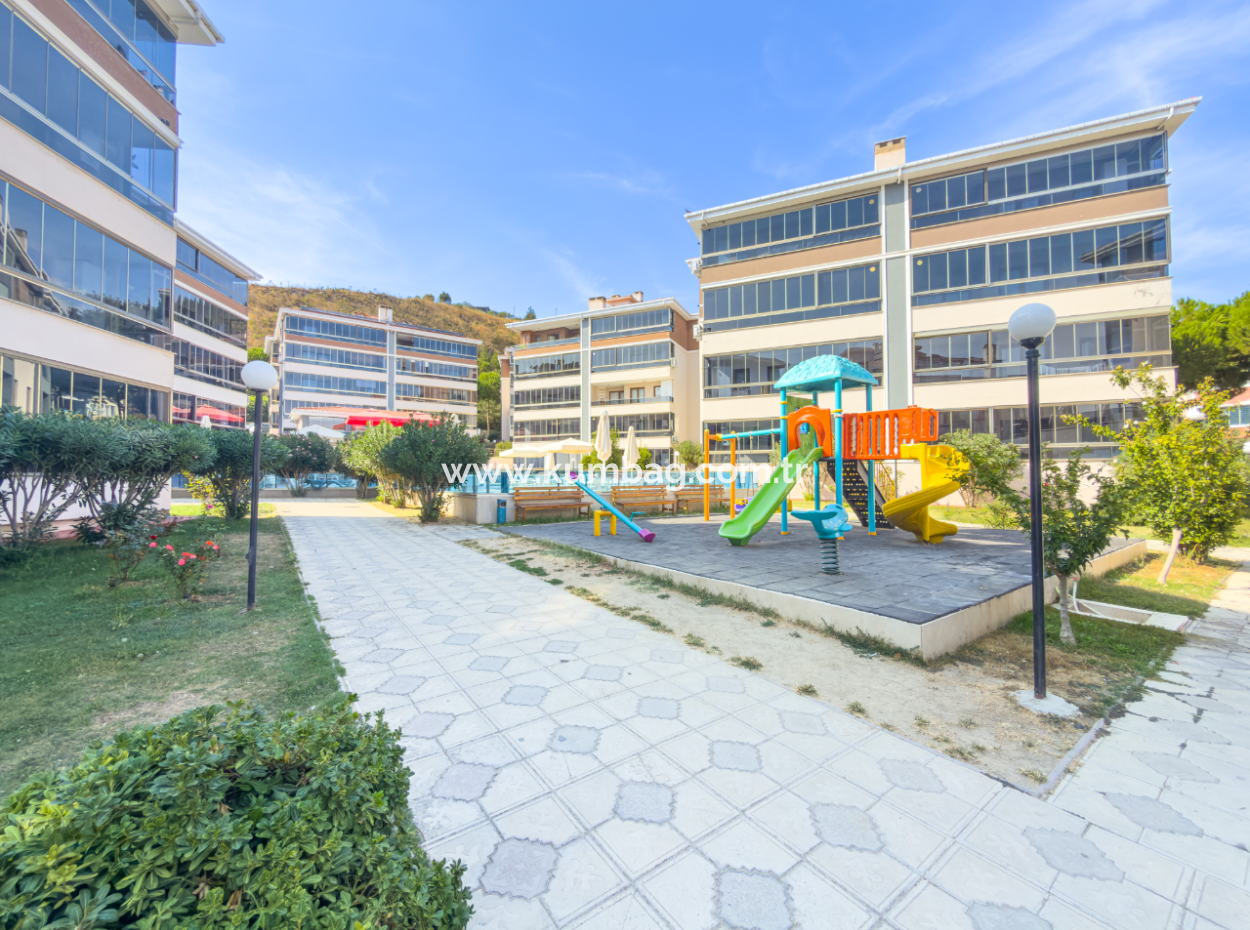 Kumbağ Doğapark Evlerinde Havuz Cephe Eşyalı Satılık 2+1 Daire