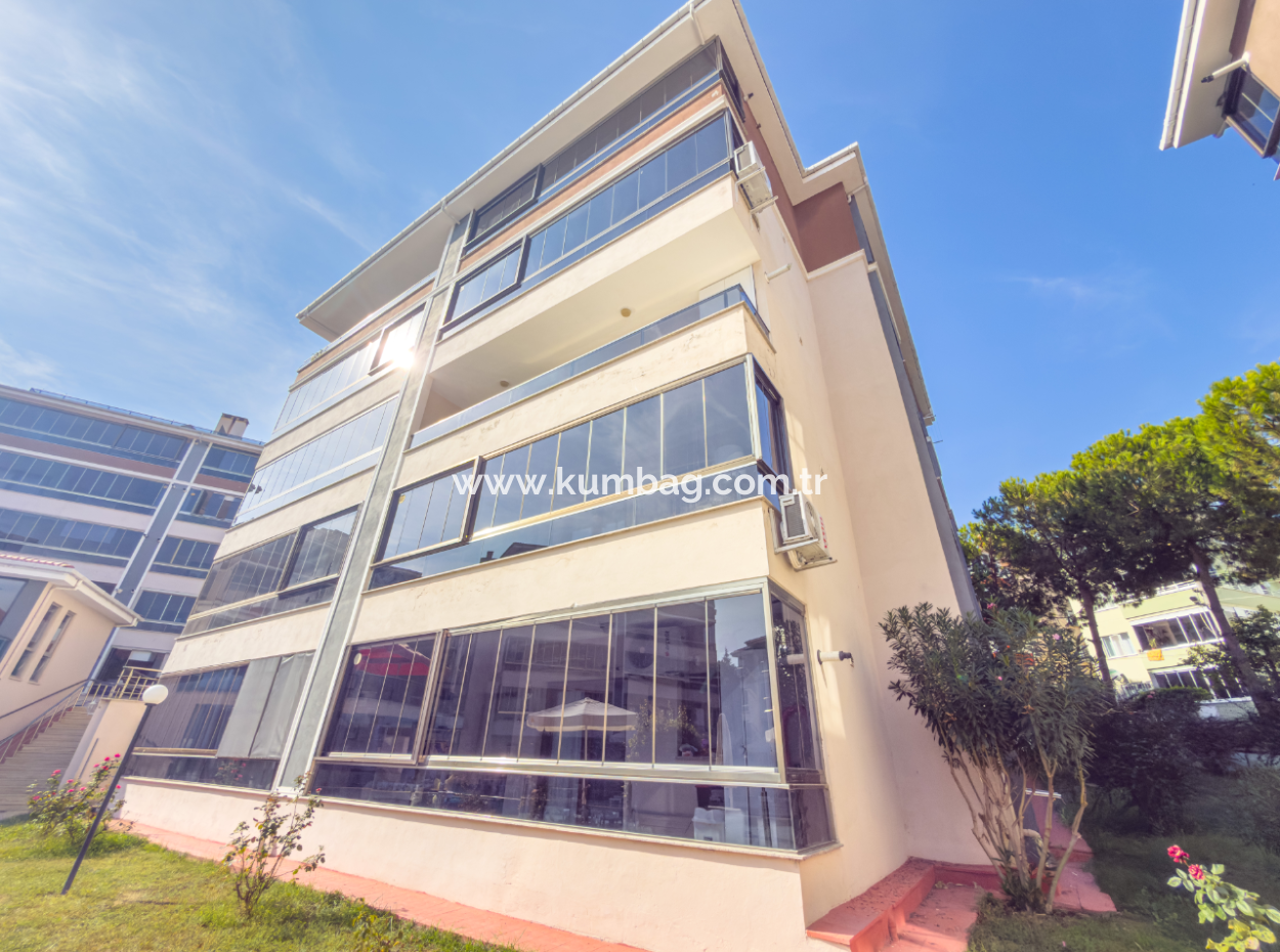 Kumbağ Doğapark Evlerinde Havuz Cephe Eşyalı Satılık 2+1 Daire