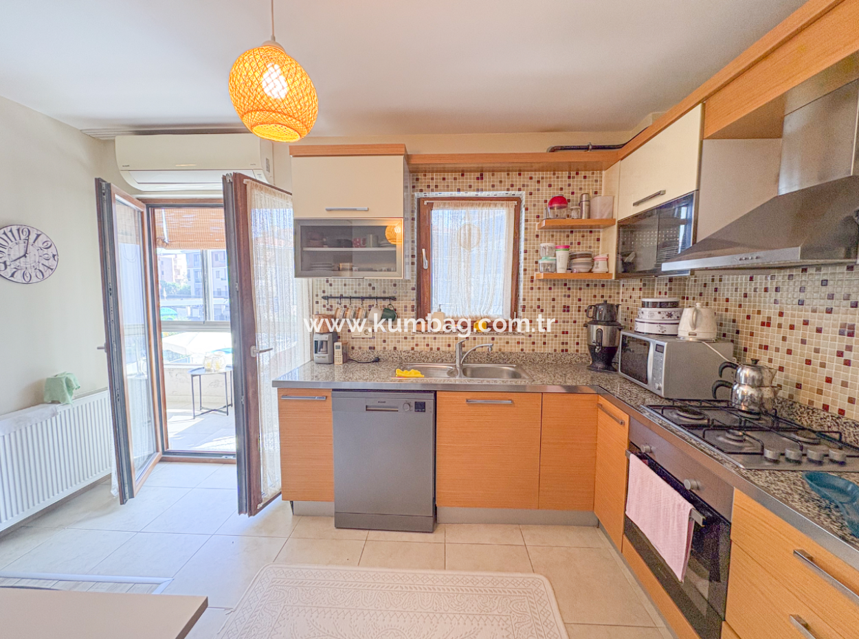 Kumbağ Doğapark Evlerinde Havuz Cephe Eşyalı Satılık 2+1 Daire