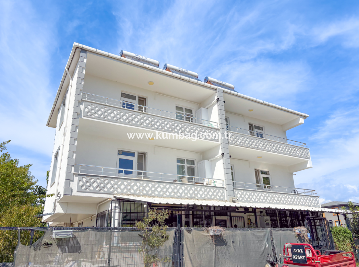 Kumbağ'da Caddeye Ve Denize Yakın Eşyalı Geniş 2+1 Kiralık Daireler