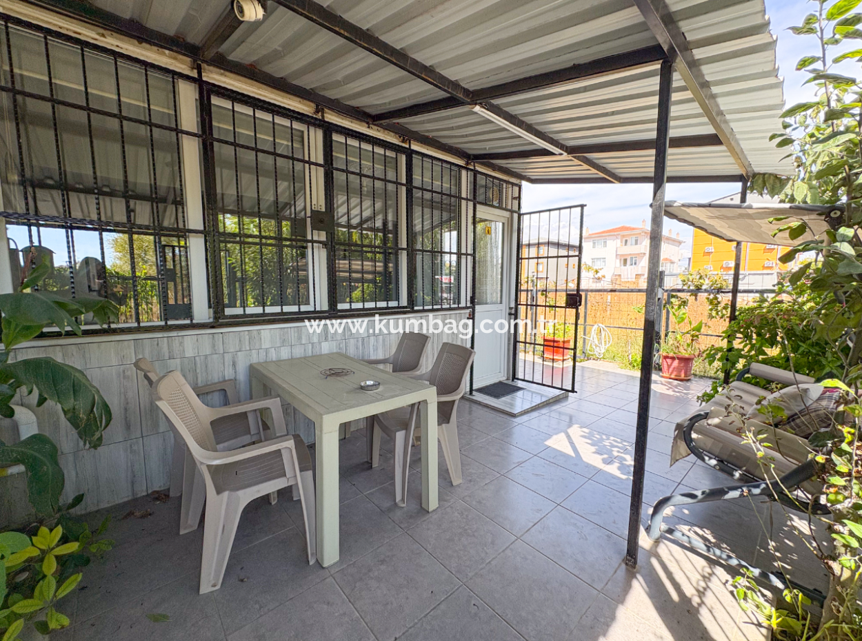 Kumbağ Caddeye Ve Denize Yakın Bahçeli 1+1 Eşyalı Kiralık Daire