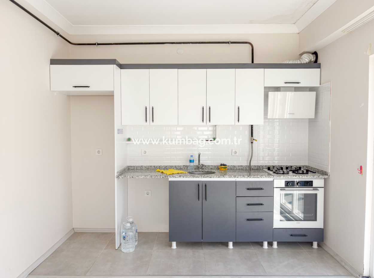 Kumbağ Havuzlu Sitede Denize Yakın Kiralık 2+1 Daire