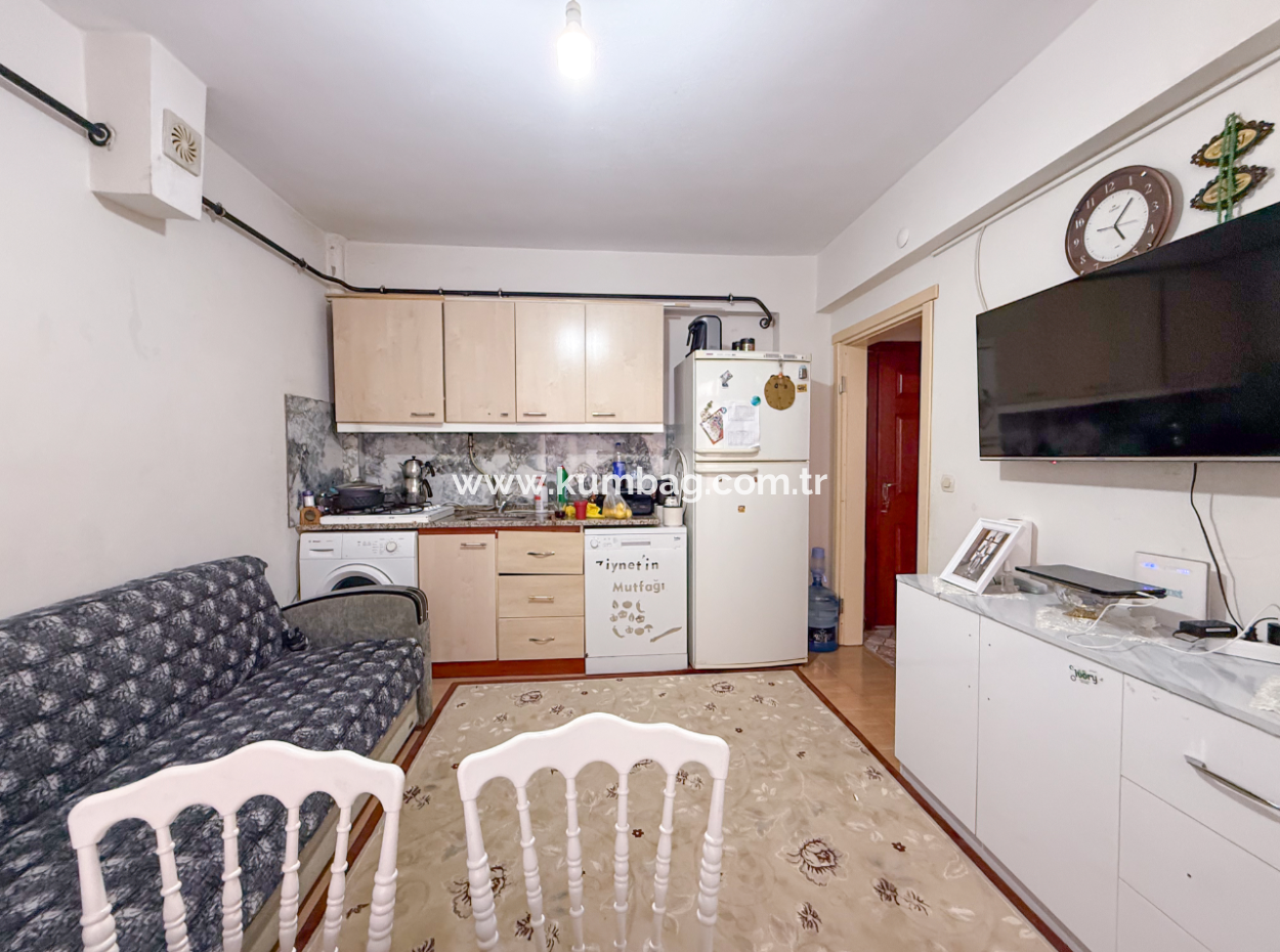 Kumbağ Merkezde İskanlı Kat Mülkiyetli Binada Satılık 1+1 Daire