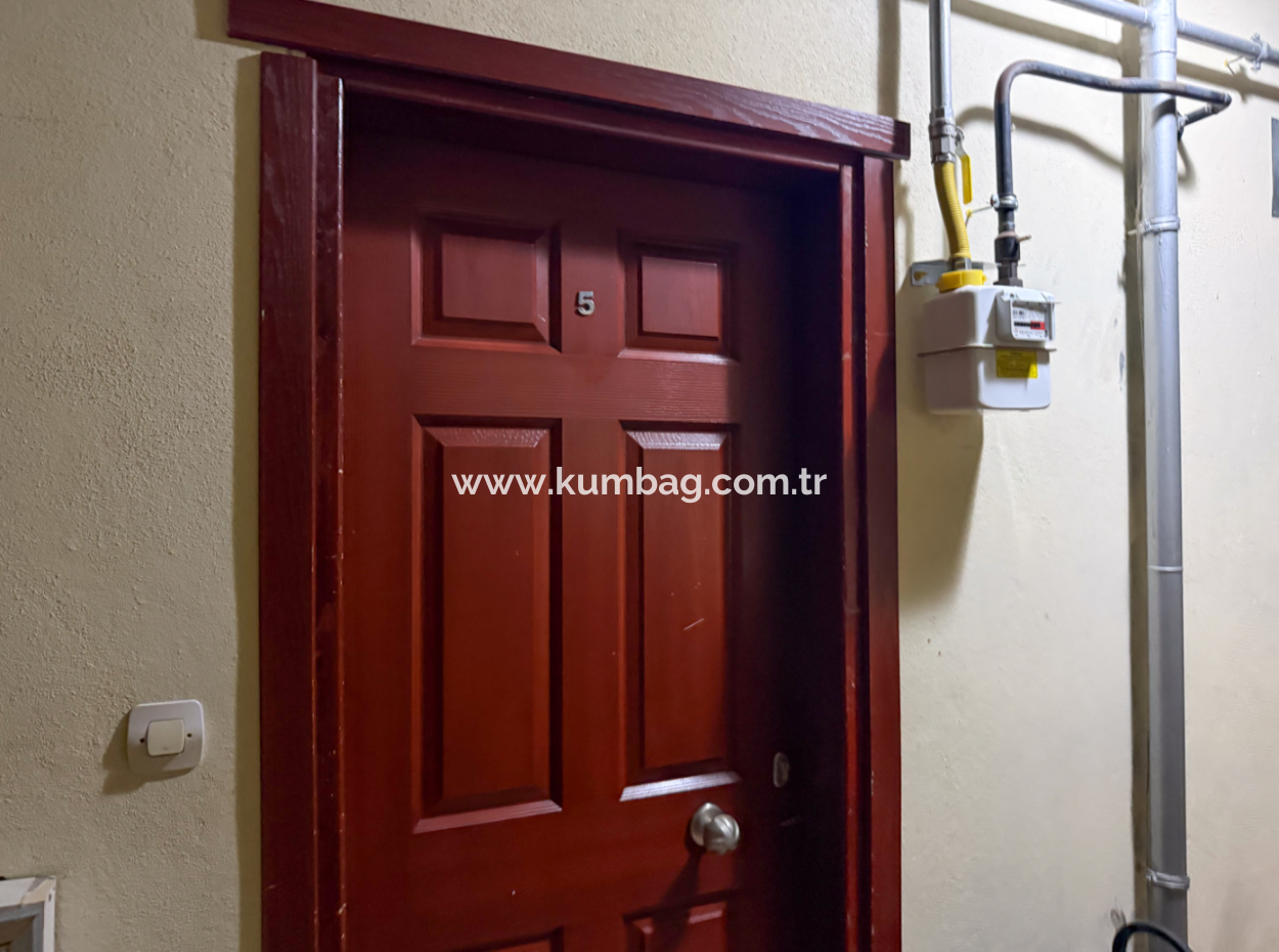 Kumbağ Merkezde İskanlı Kat Mülkiyetli Binada Satılık 1+1 Daire